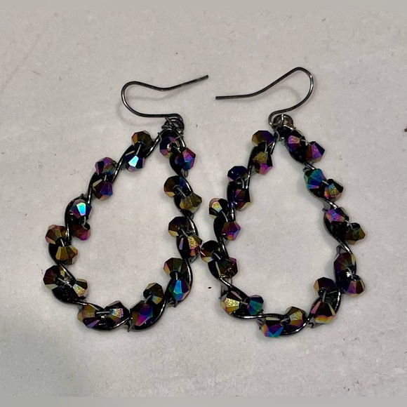 Earrings - Picture 2 of 8